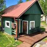 Salonsaaren Lomakylae 아파트 *