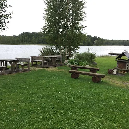 Salonsaaren Lomakylae Apartman *