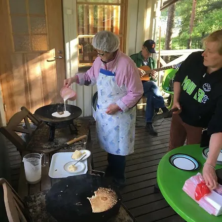 Salonsaaren Lomakylae